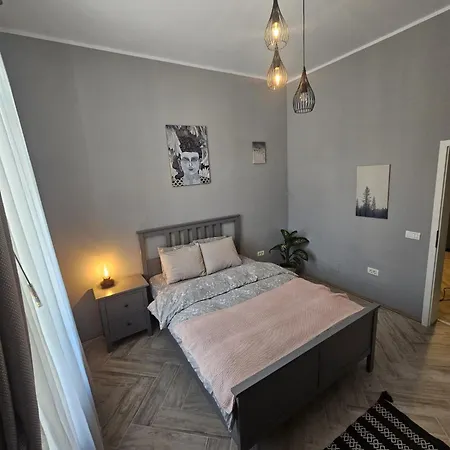 Apartment Zig Zag 4- Old Town Constanta